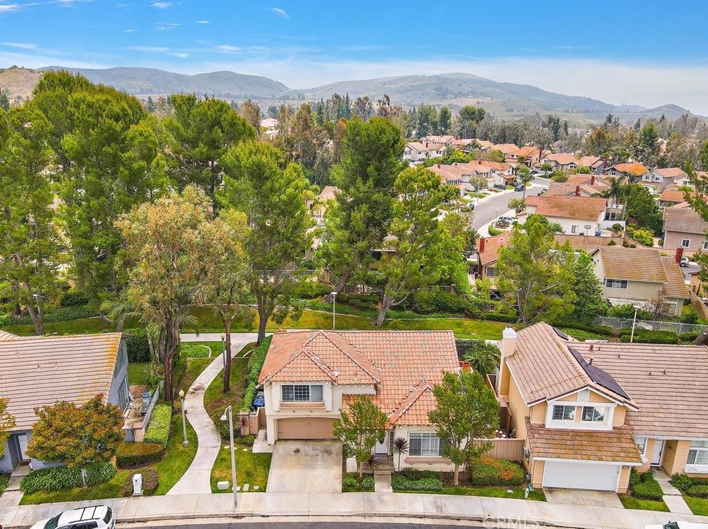 8310 Candleberry Cir, Orange CA  92869-4531 exterior