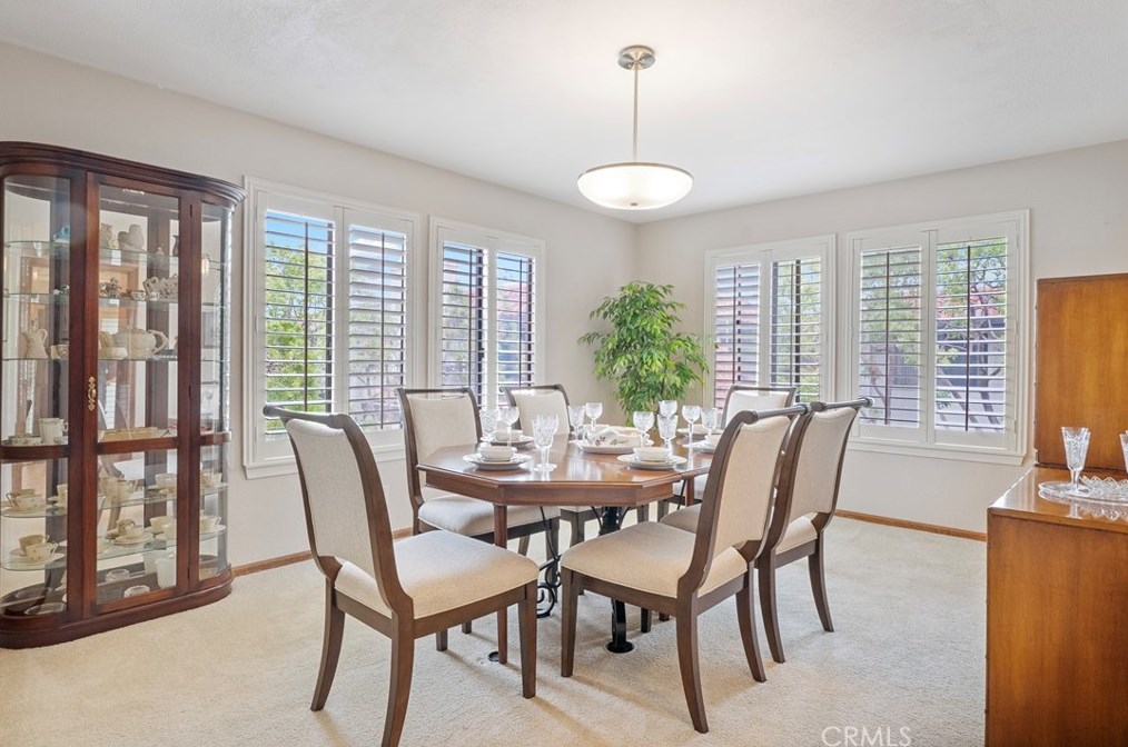 6294 Riviera Cir, Long Beach, CA 90815-4763
