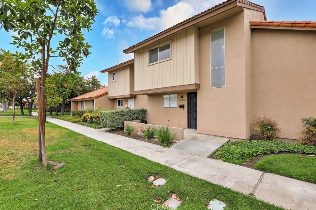 10606 Braeswood Way, Stanton, CA 90680-2307