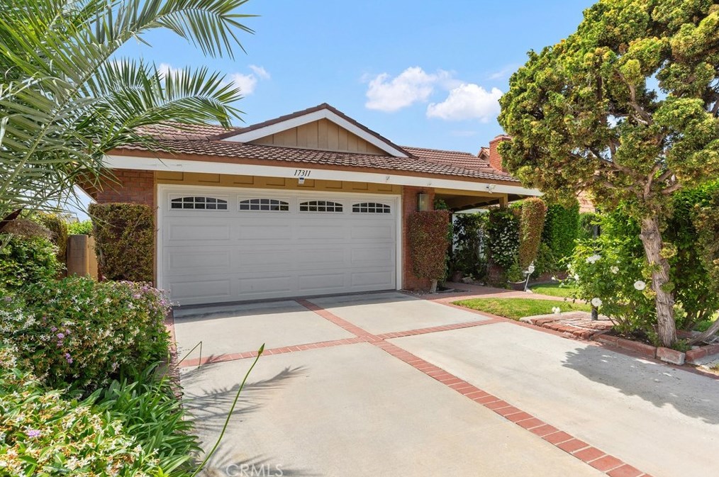 17311 Gurney Ln, Huntington Beach, CA 92647