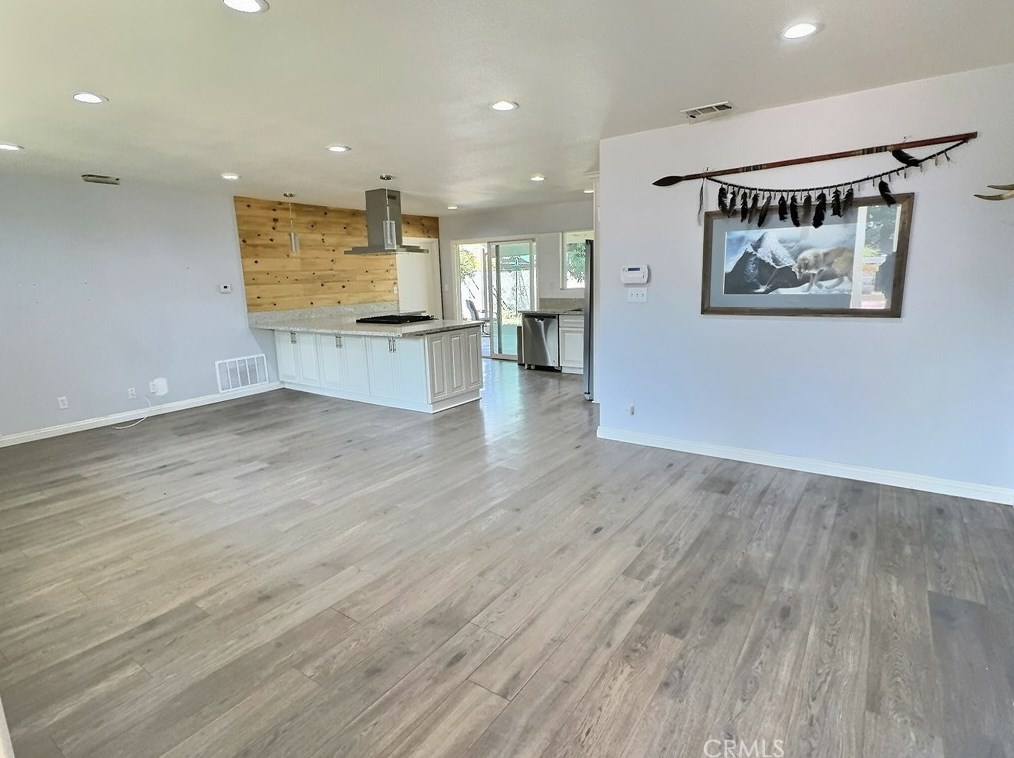 2407 Armstrong Rd, Riverside CA 92509-1446 exterior