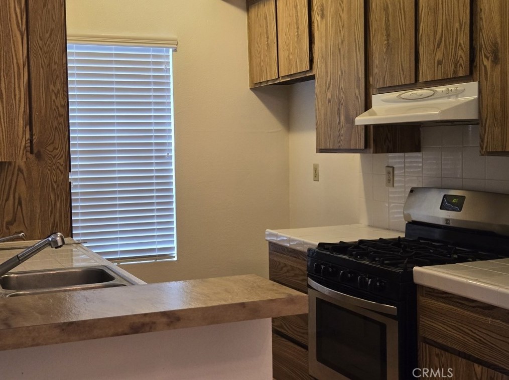 10540 Lakeside Dr, Garden Grove, CA 92840-5059