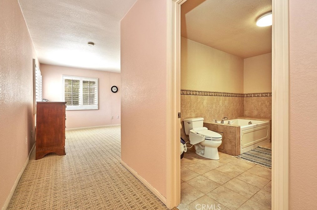 3564 Amesbury Rd, Los Angeles CA  90027-1302 exterior