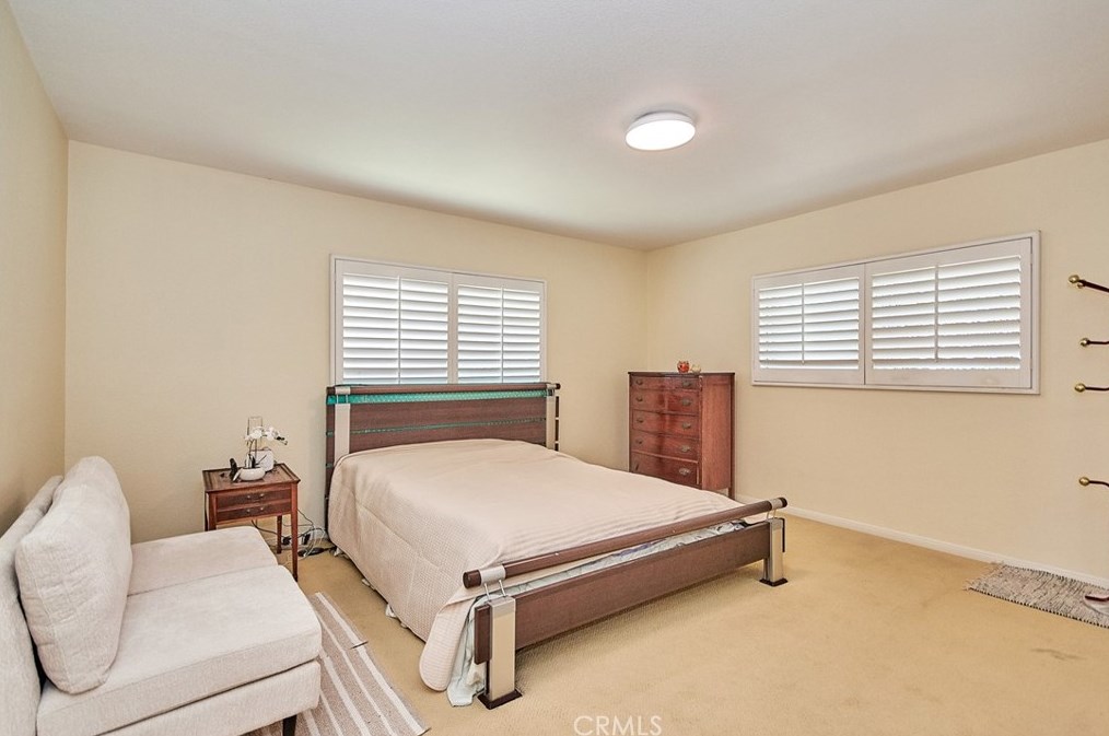 3564 Amesbury Rd, Los Angeles CA  90027-1302 exterior