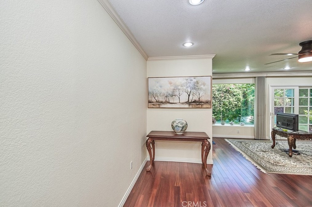 3564 Amesbury Rd, Los Angeles CA  90027-1302 exterior