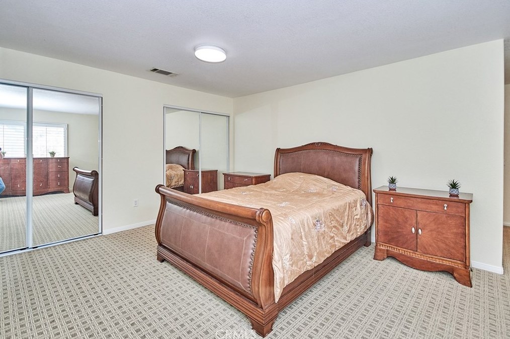 3564 Amesbury Rd, Los Angeles CA  90027-1302 exterior