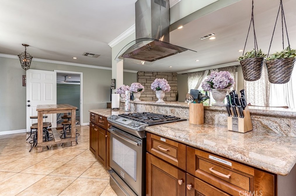 1182 W Wakefield Ave, Anaheim, CA 92802