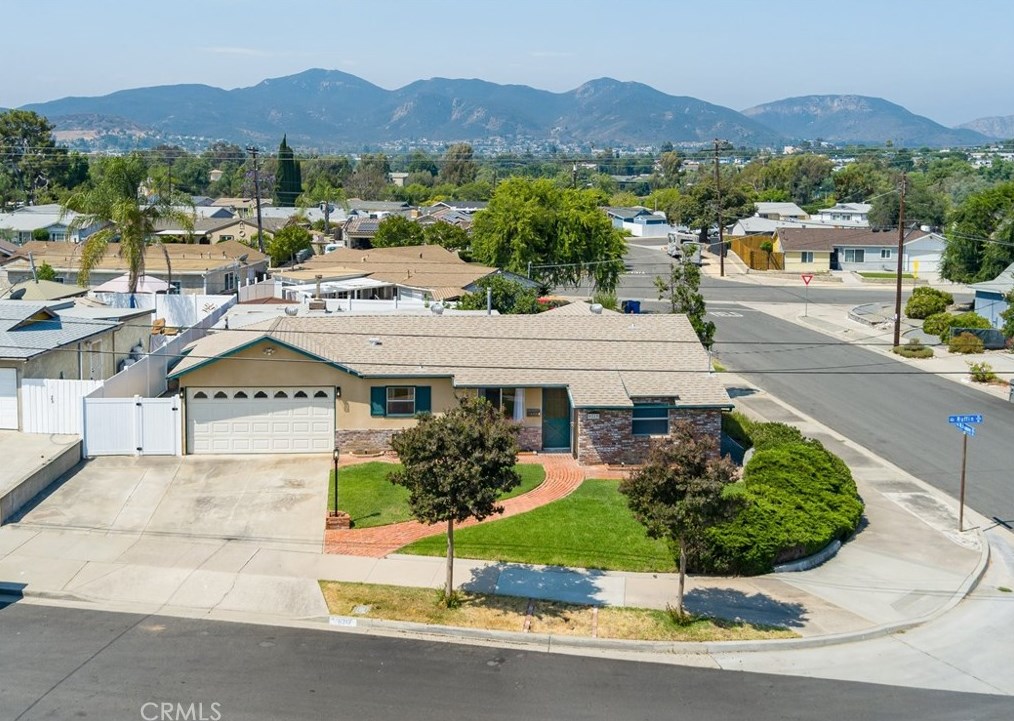 9217 Ruffin Rd, Santee, CA 92071