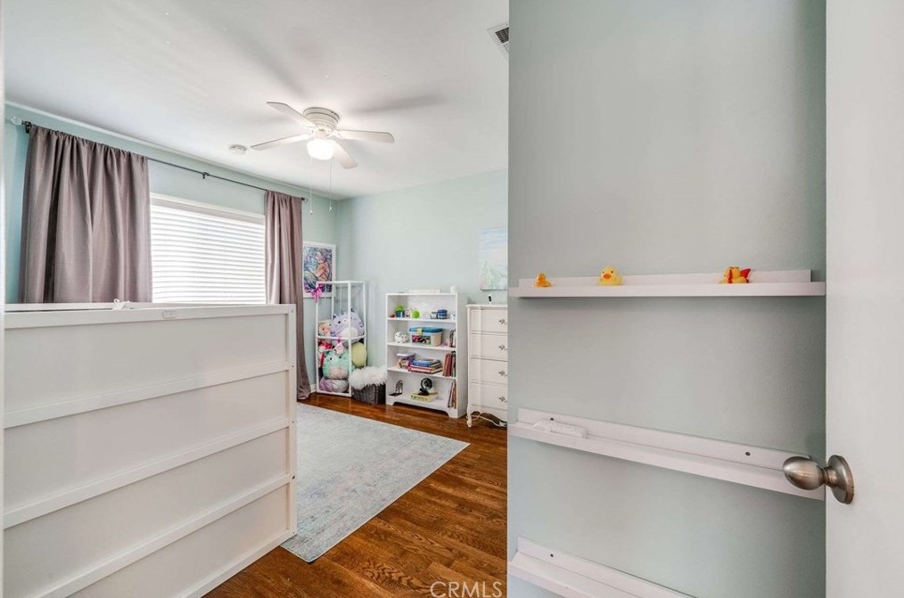 4624 Pixie Ave, Lakewood CA  90712-3620 exterior
