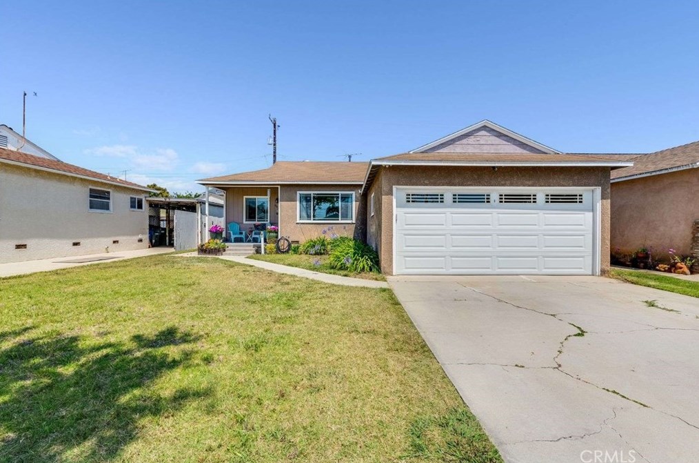 4624 Pixie Ave, Lakewood CA  90712-3620 exterior