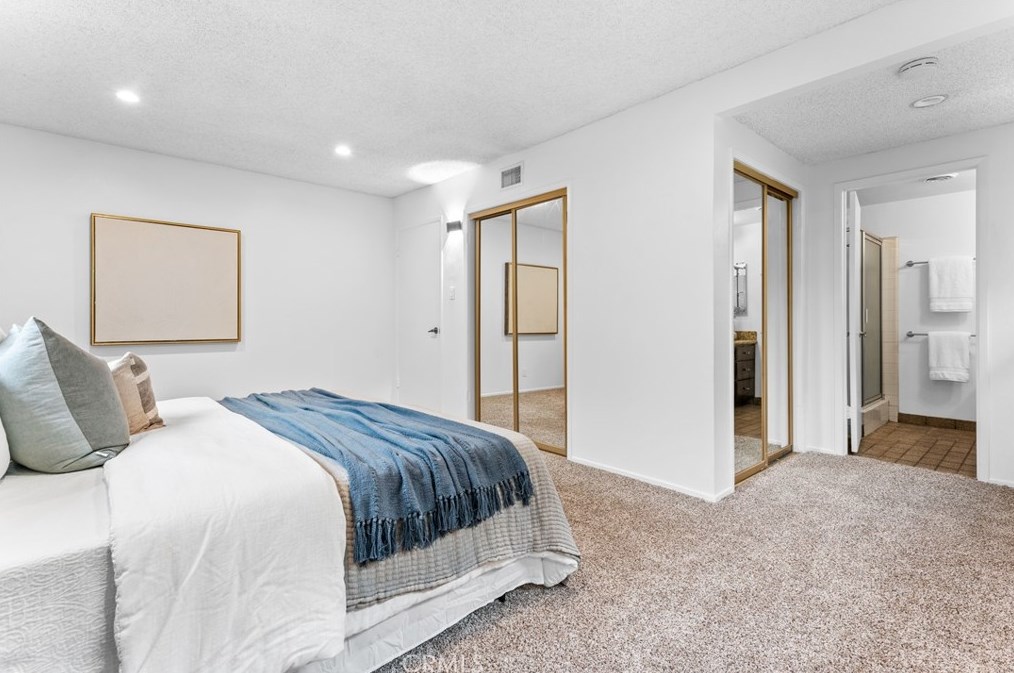 2967 Mindanao Dr, Costa Mesa CA  92626-3614 exterior