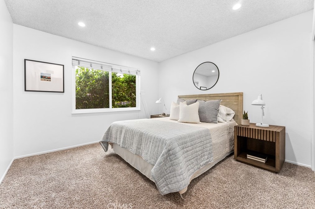 2967 Mindanao Dr, Costa Mesa CA  92626-3614 exterior