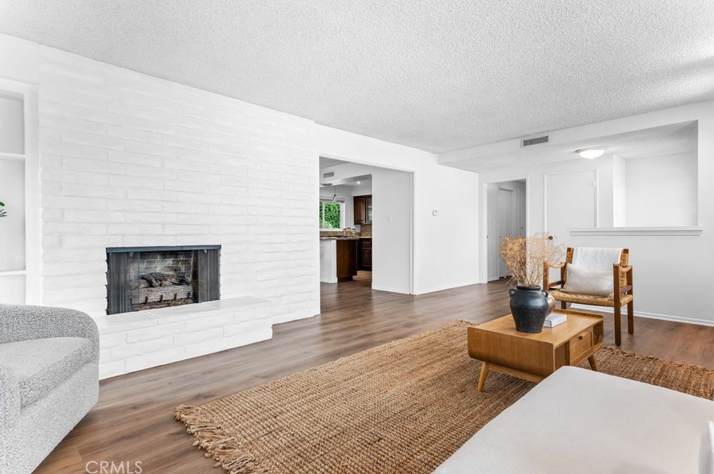 2967 Mindanao Dr, Costa Mesa CA  92626-3614 exterior