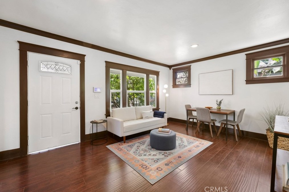 35 53rd St, Long Beach, CA 90805-5829