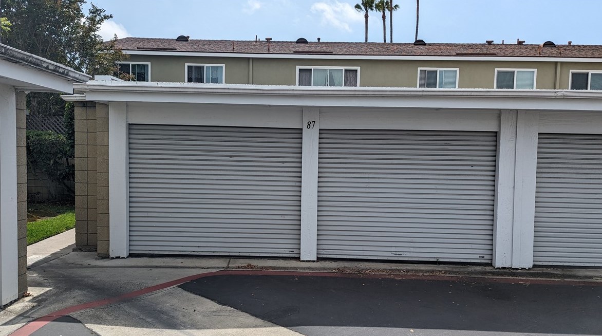 12100 Montecito Rd, Los Alamitos CA  90720-4854 exterior