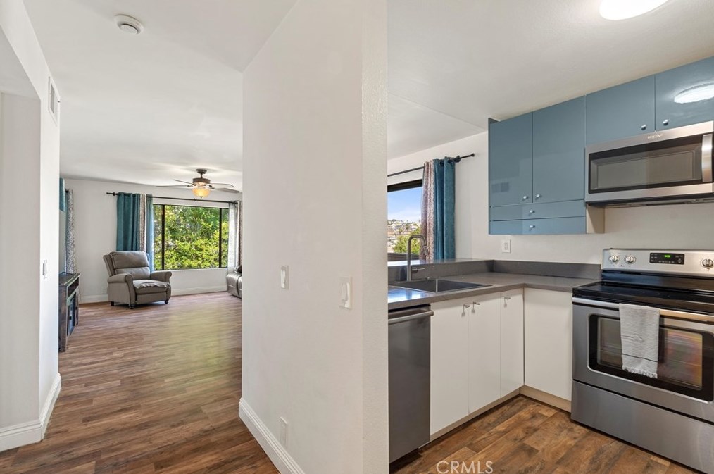 2343 E 17th St #215, Long Beach, CA 90804
