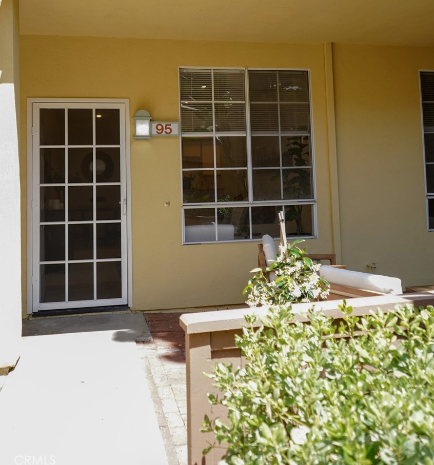 95 Costero Aisle, Irvine, CA 92614-5942