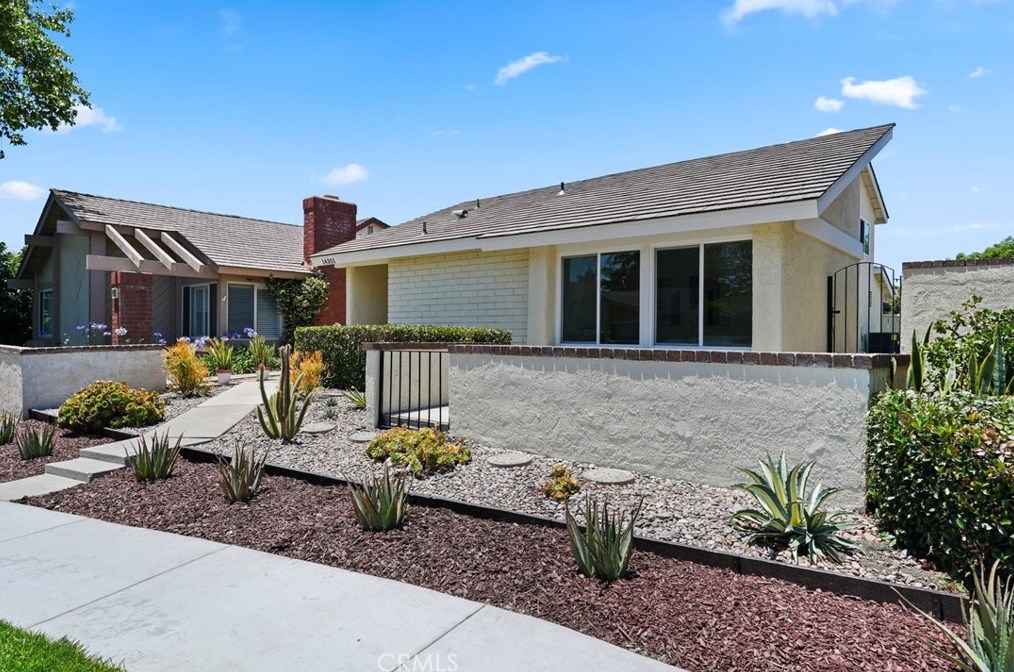 14351 Raintree Rd, Tustin, CA 92780