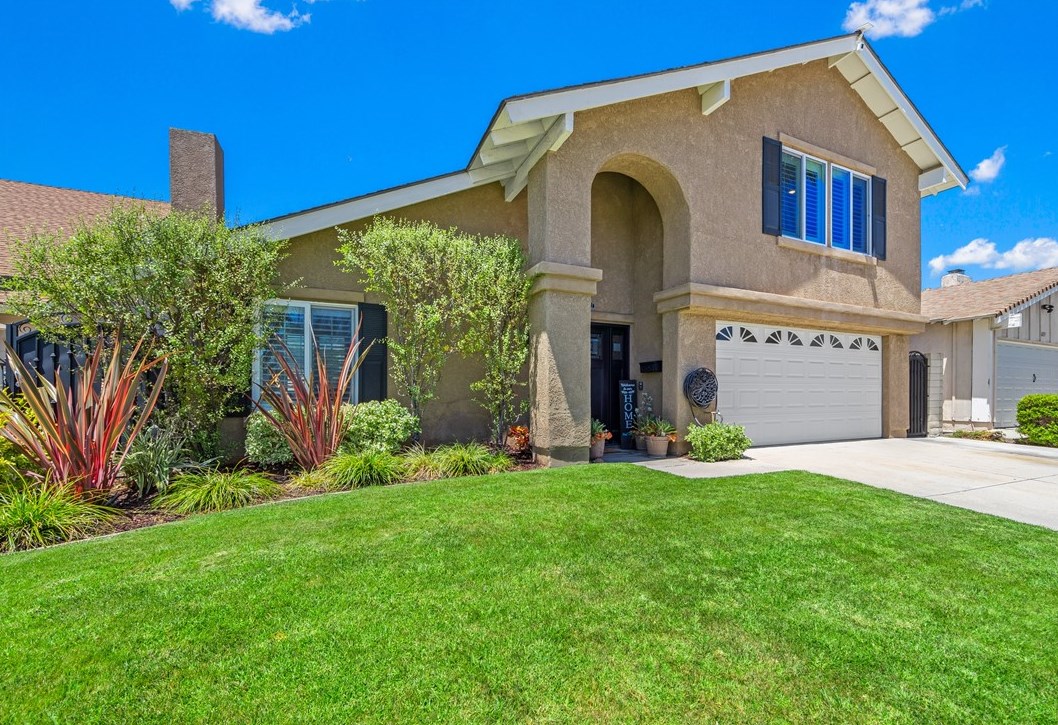 6127 Pitcairn St, Cypress, CA 90630