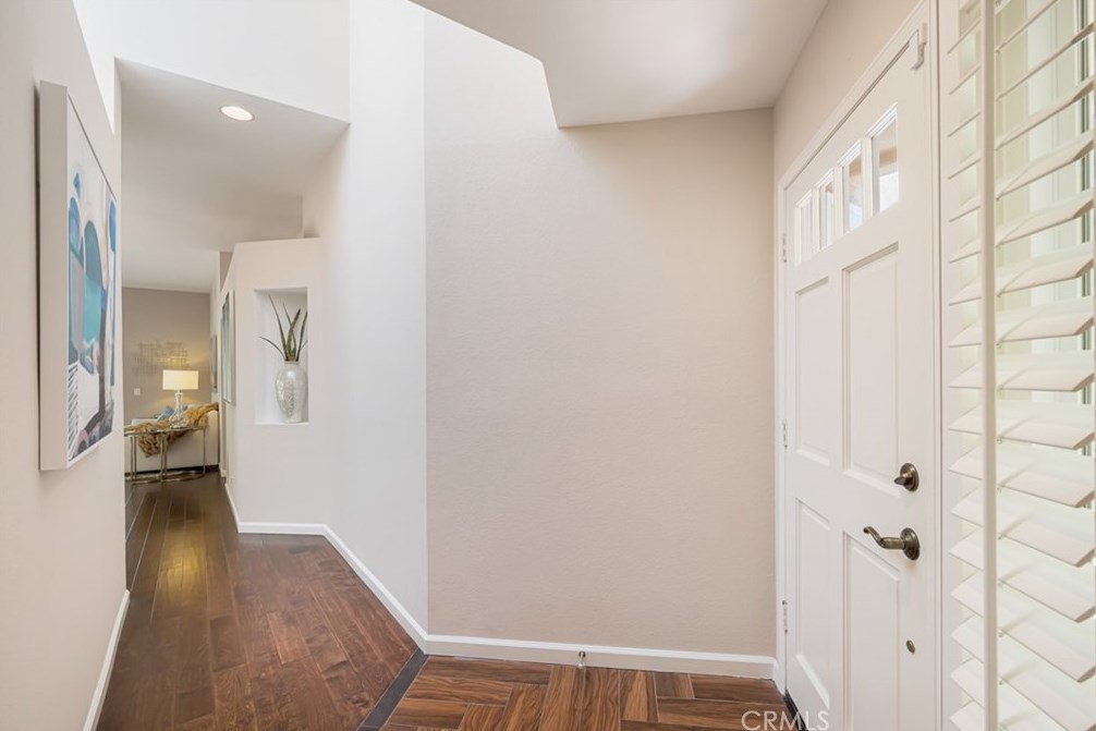 85 Pelican Ct, Newport Beach, CA 92660