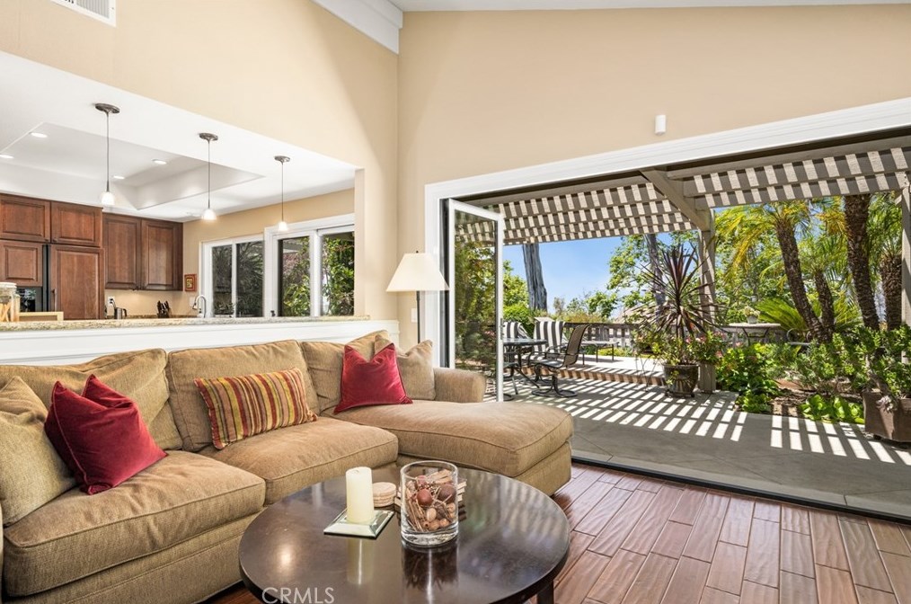 6535 Paseo Diego, Anaheim CA  92807-5011 exterior