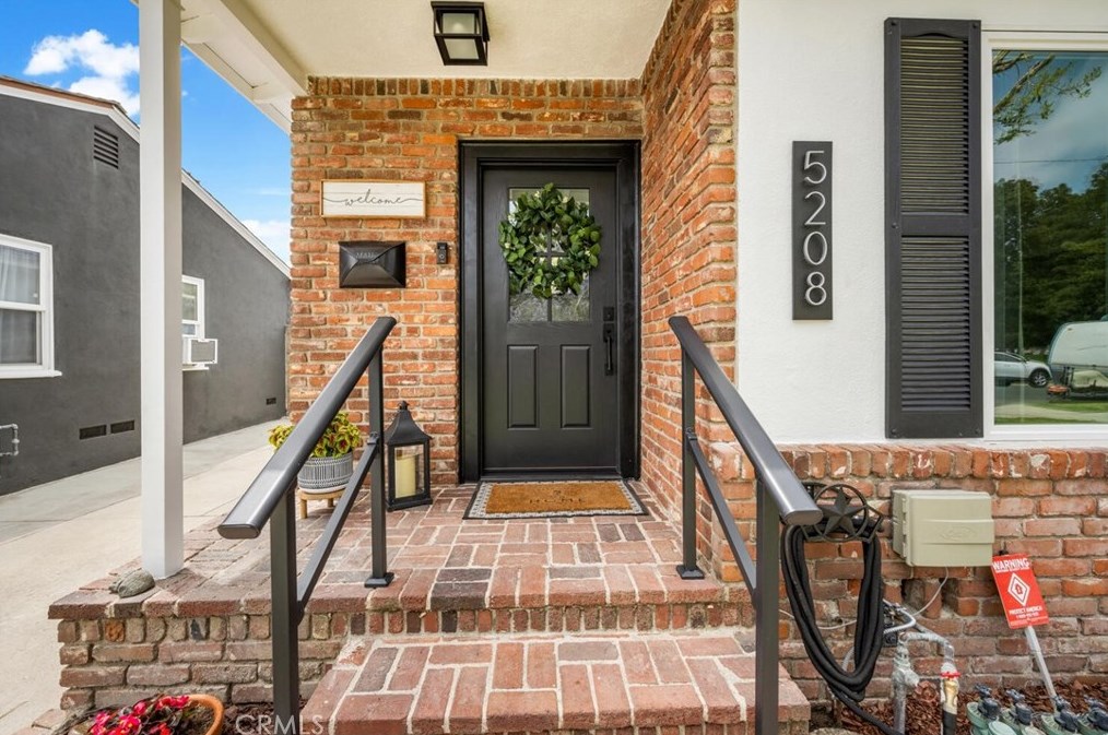 5208 Parkcrest St, Long Beach, CA 90808-1855