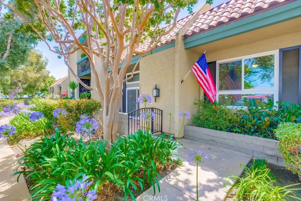 1012 Palo Verde Ave, Long Beach, CA 90815