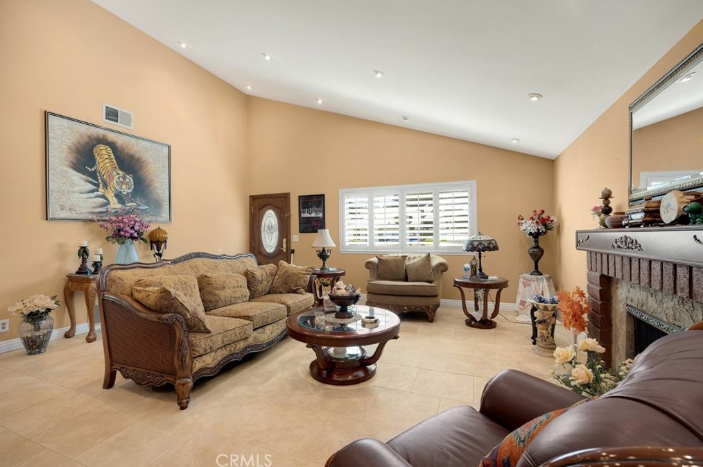 19518 Nancy Cir, Artesia, CA 90703