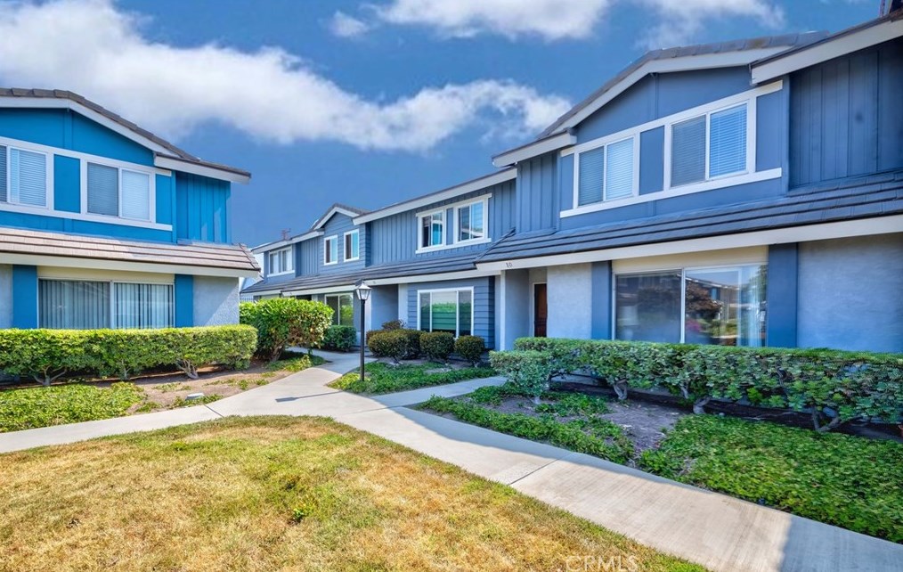 17721 Norwalk Blvd #10, Artesia, CA 90701