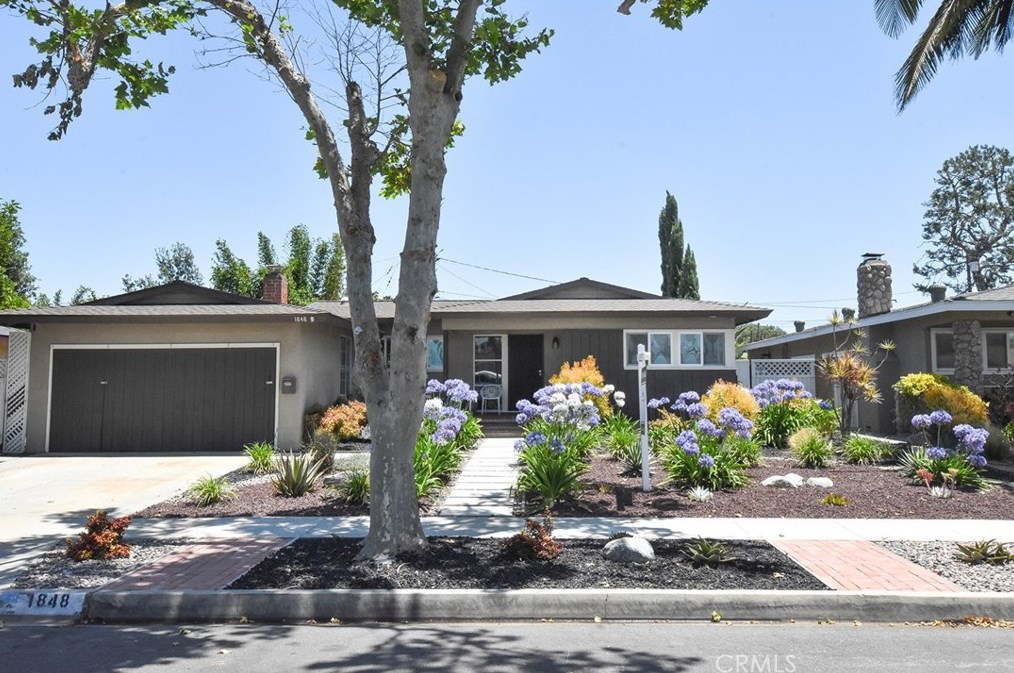 1848 Nipomo Ave, Long Beach, CA 90815-3642