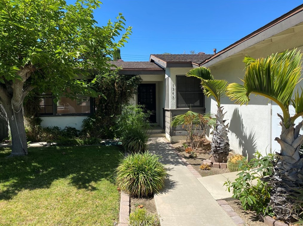 1343 E Everett Pl, Orange, CA 92867