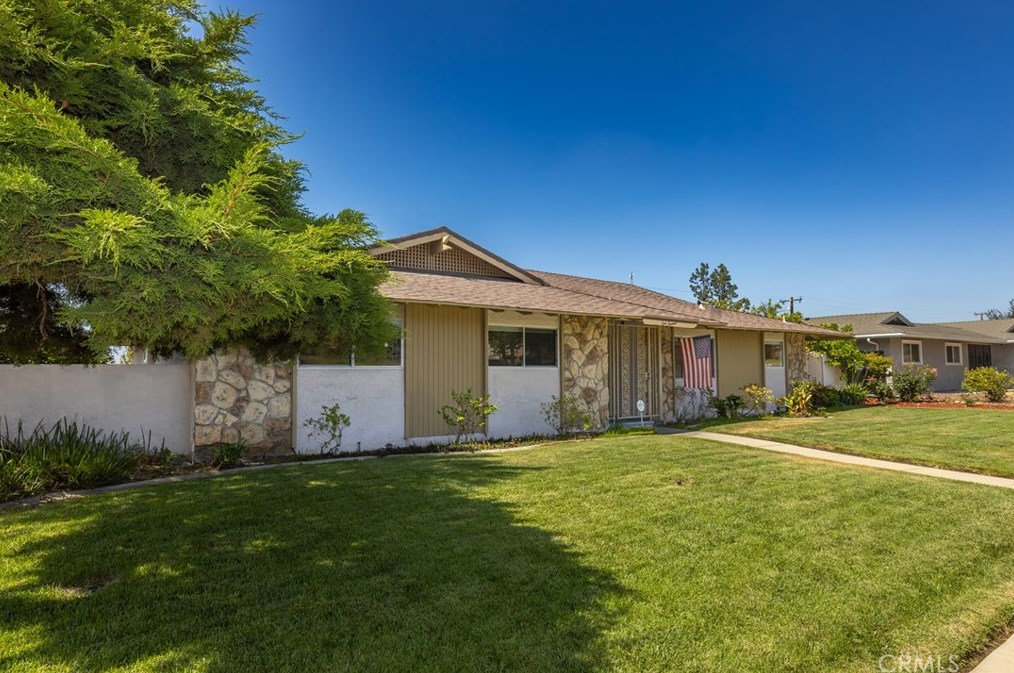 1016 W 13th St, Upland, CA 91786