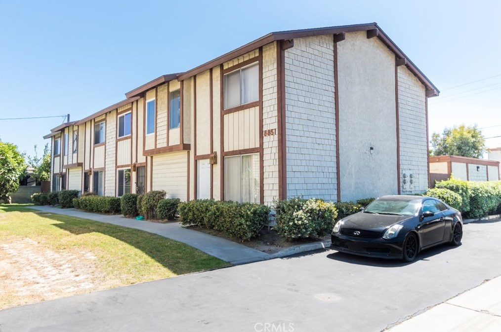 8851 Hoffman St #10, Buena Park, CA 90620