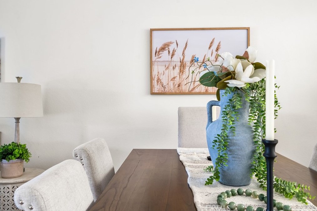 2044 Wellington Ave, Santa Ana CA 92701-3182 exterior