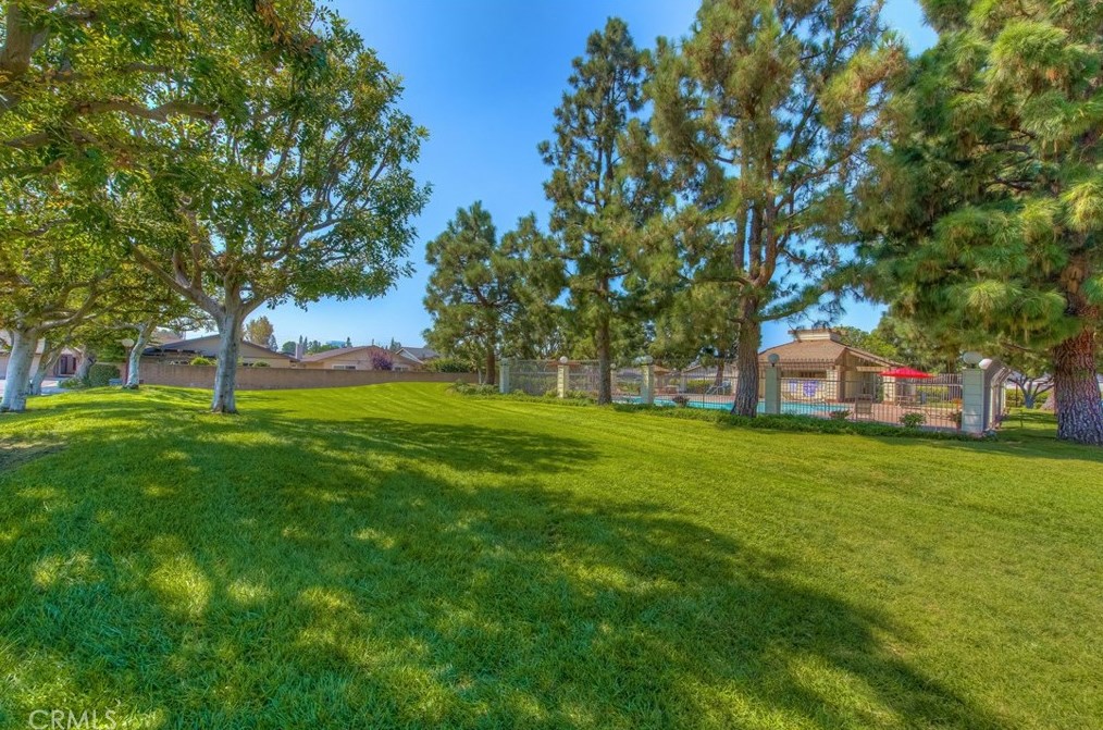 2044 Wellington Ave, Santa Ana CA 92701-3182 exterior