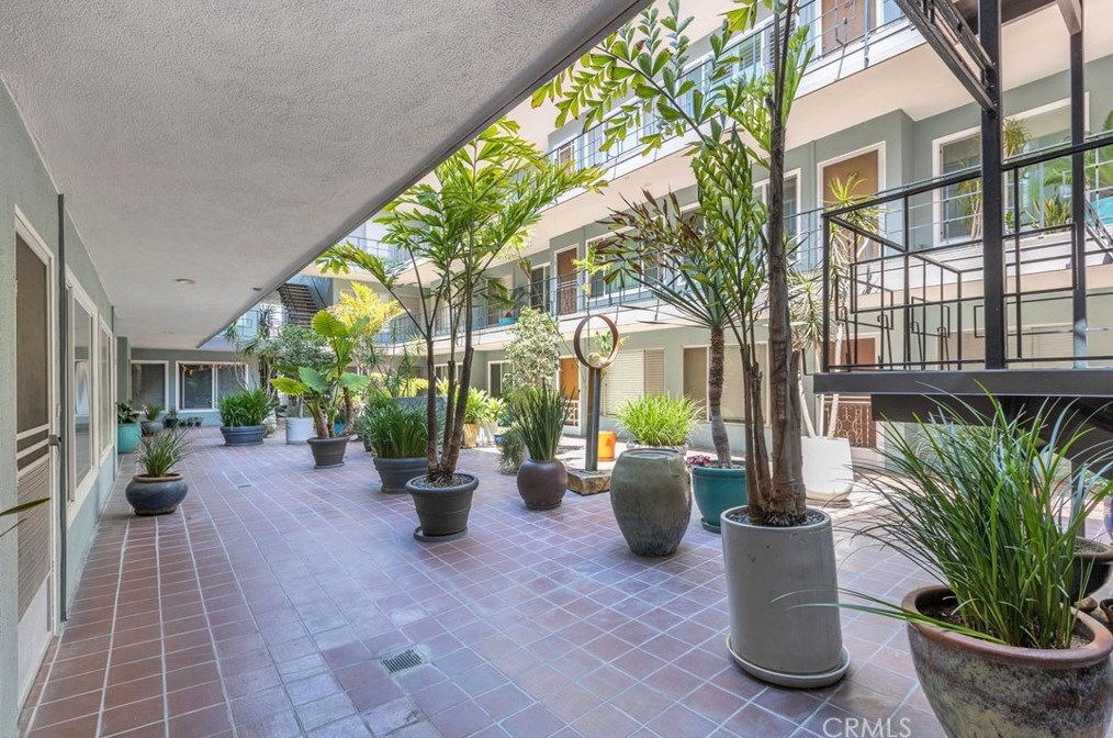 1329 E 1st St #3, Long Beach, CA 90802