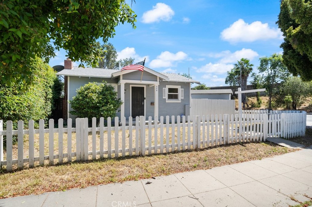 486 Anderson Pl, Pasadena, CA 91103
