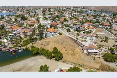 22036 San Joaquin Drive W, Canyon Lake, CA 92587 - Photo 12