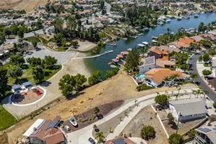 22036 San Joaquin Dr W, Canyon Lake, CA 92587 - Photo 16