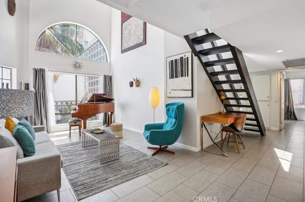 35 Linden Ave #501, Long Beach, CA 90802