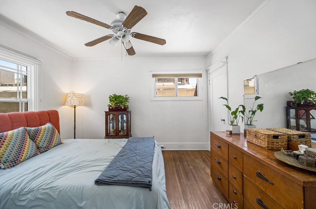 218 9th St, Long Beach CA  90813-4214 exterior