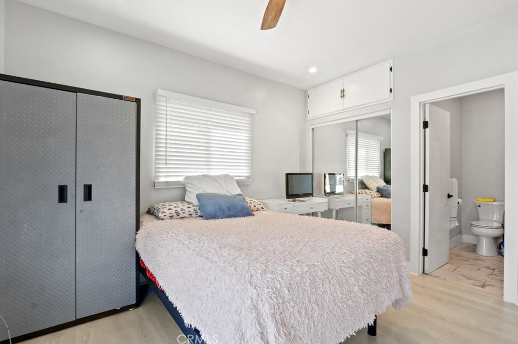 403 43rd St, Los Angeles CA  90011-3009 exterior