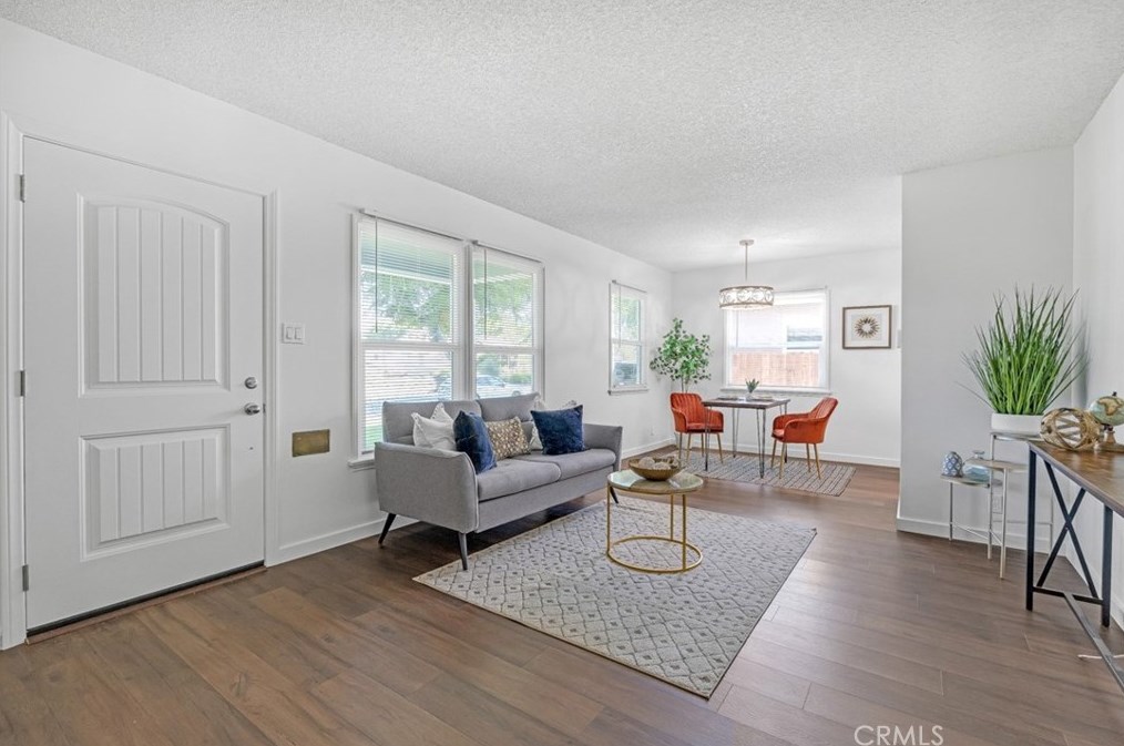 1234 Riverside Dr, Fullerton, CA 92831