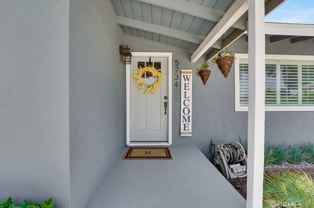 5734 Mountain View Ave, Riverside CA  92504-1500 exterior