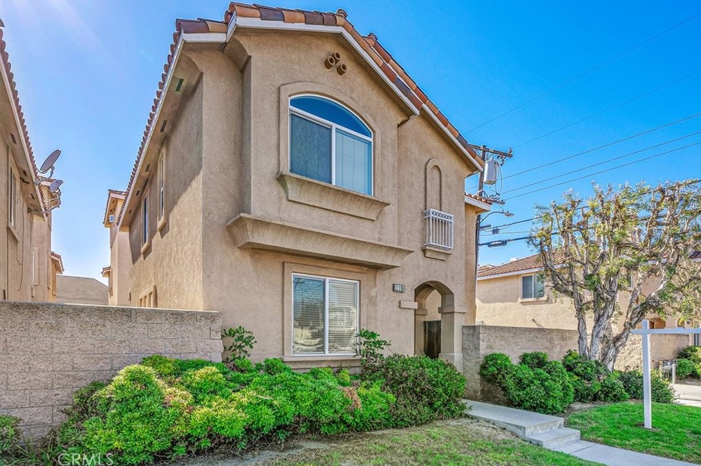 11195 Reagan St, Los Alamitos, CA 90720-3619