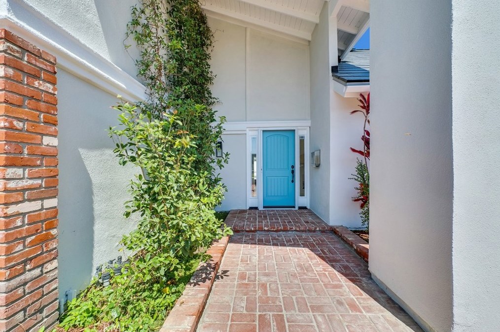 20182 Mckinley Ln, Huntington Beach, CA 92646