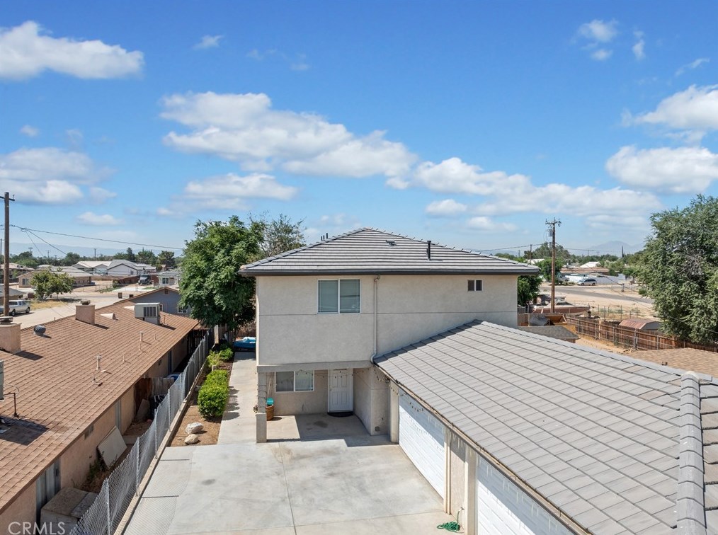 16581 Willow St, Hesperia, CA 92345
