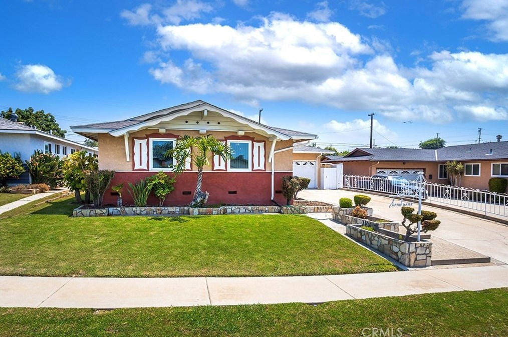 12818 Graff Dr, La Mirada, CA 90638