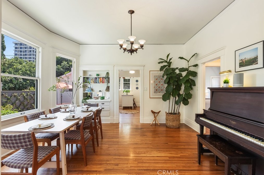 3761 Lime Ave, Long Beach CA  90807-4137 exterior