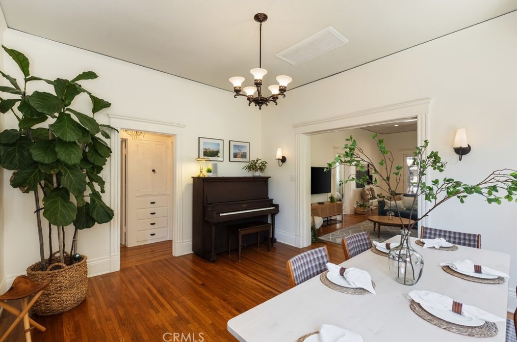 3761 Lime Ave, Long Beach CA  90807-4137 exterior